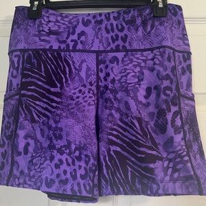 CVG shorts Large